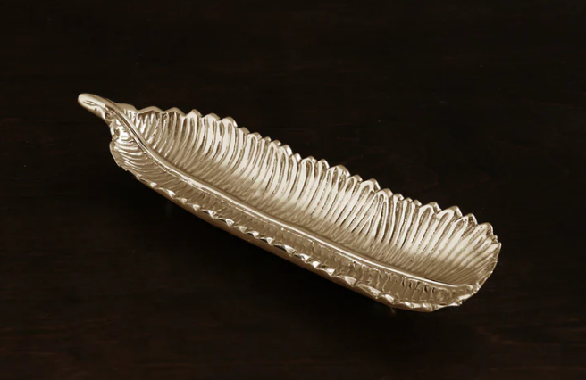 Sierra Modern Leaf Cracker Tray (Gold)